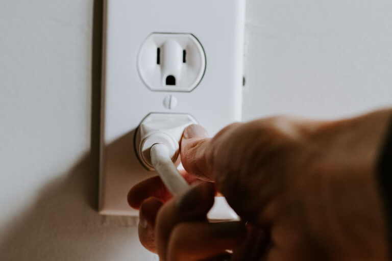 Jamaica Power Outlets (Is a Travel Adapter Needed?)