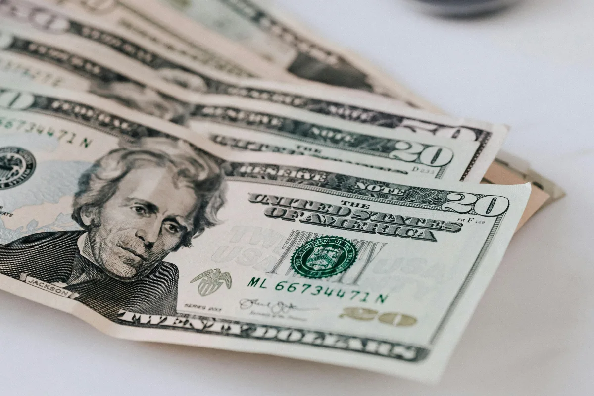 Close-up of a 20 US dollar bill for a Jamaica tipping guide